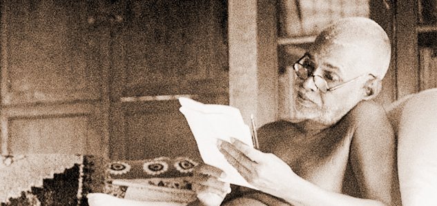Ramana-Reading-color