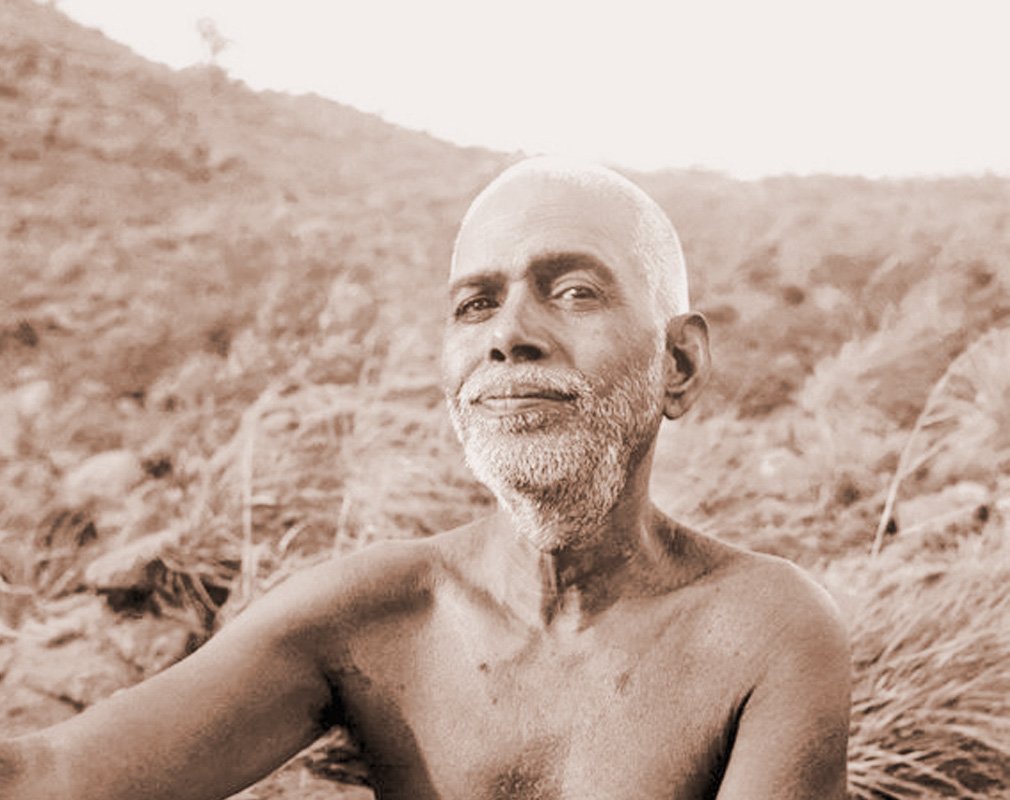 Bhagavan Look of Grace tepia 2